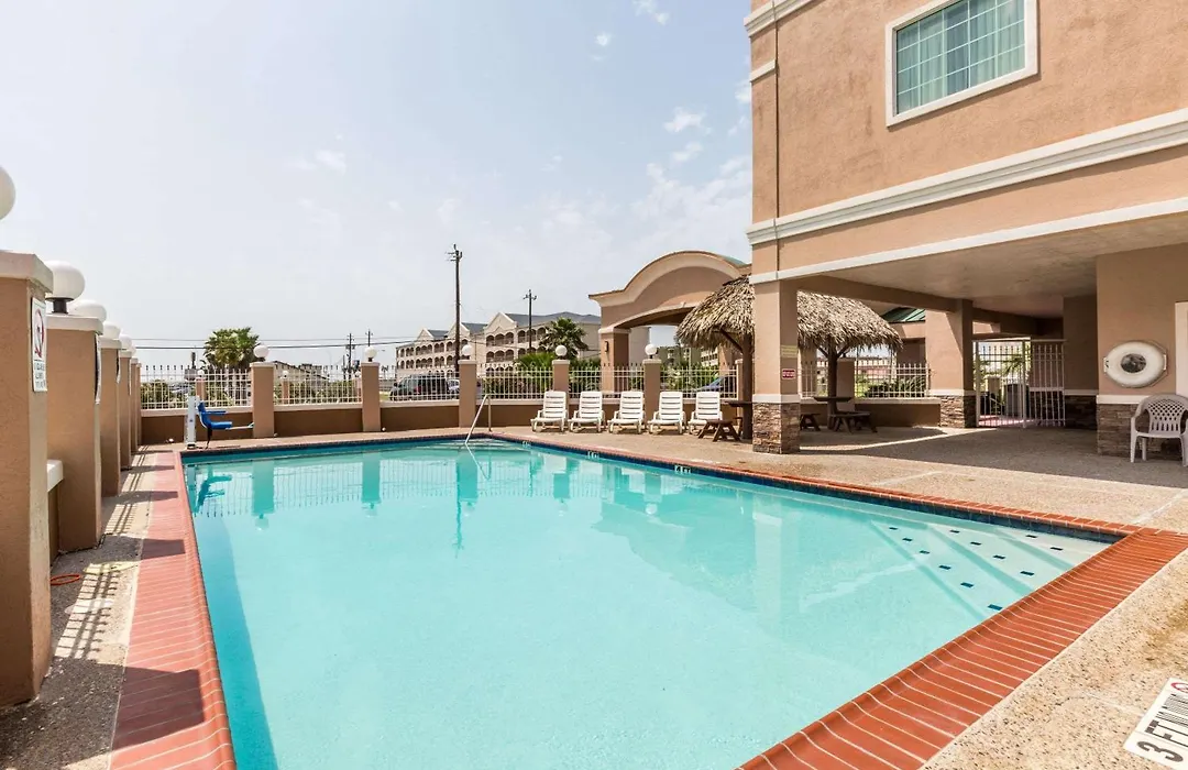 Baymont By Wyndham Galveston-1